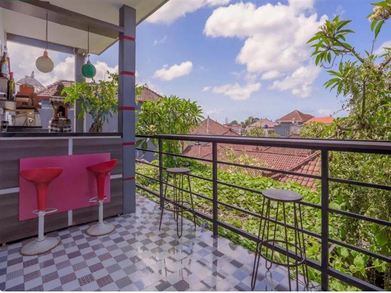 Oyo 3852 Valomia Guest House Denpasar  Exterior photo
