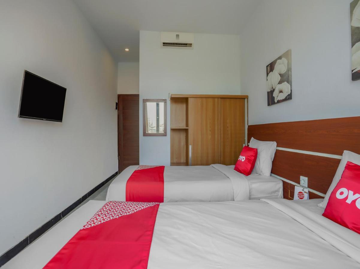 Oyo 3852 Valomia Guest House Denpasar  Exterior photo